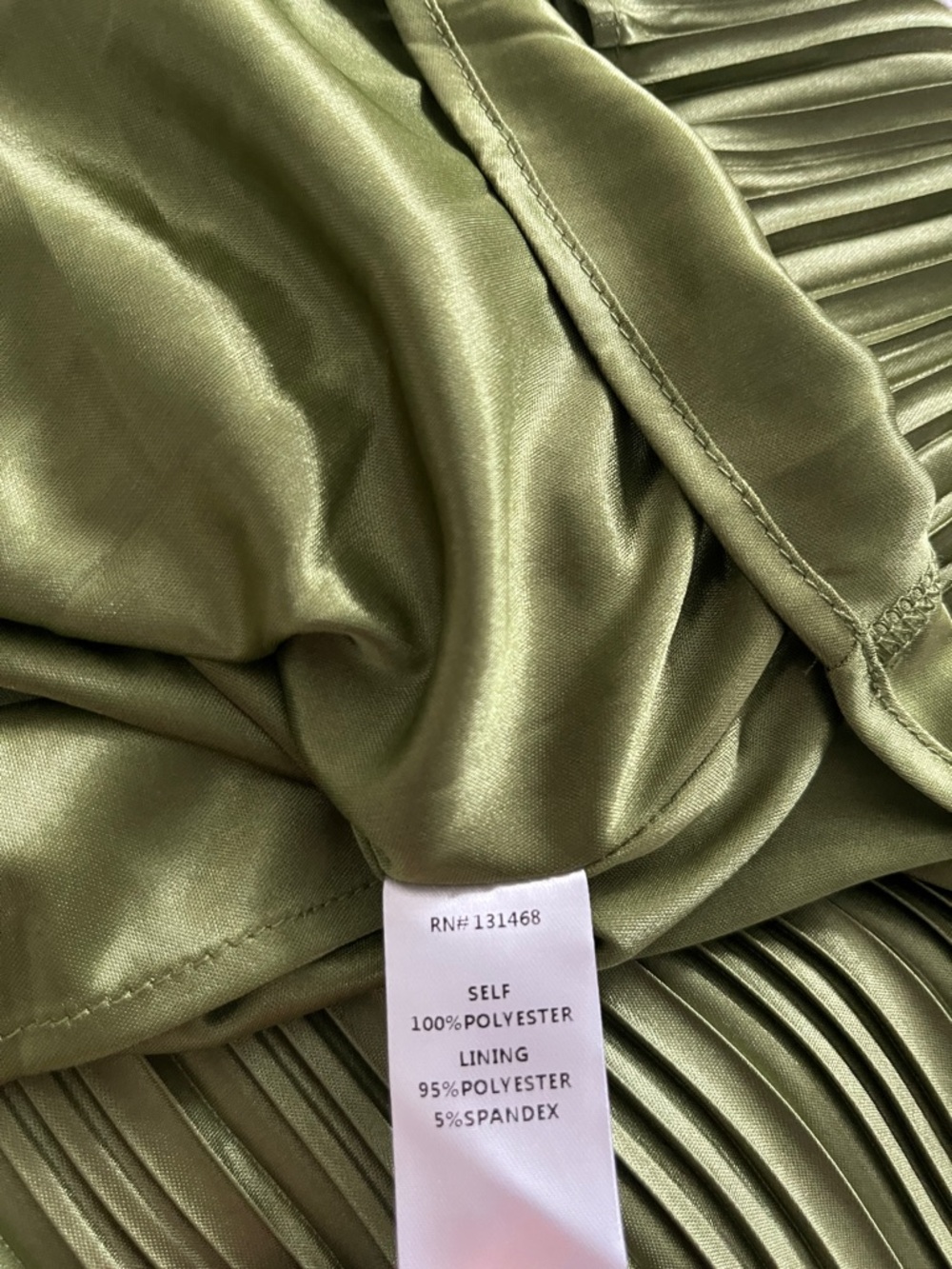 VICI Olive One-Shoulder Pleated Mini Dress - Picture 11 of 12